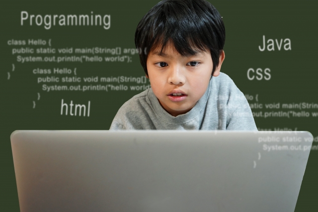 子ども,プログラミング,本格的,パソコン,打ち込み,ソースコード,